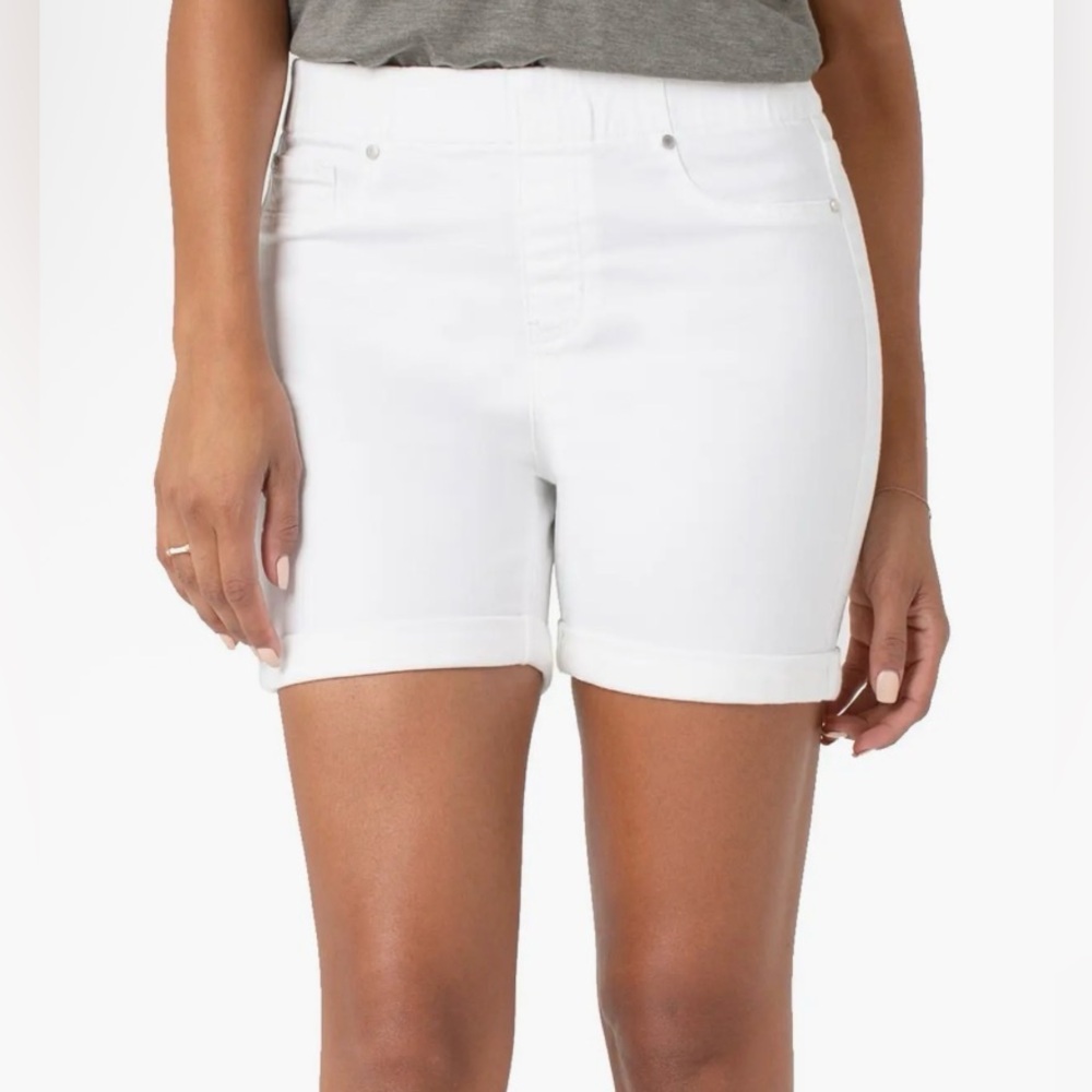Liverpool Los Angeles Chloe Pull-On Bermuda Shorts – Bright White Size 2/26 NWT